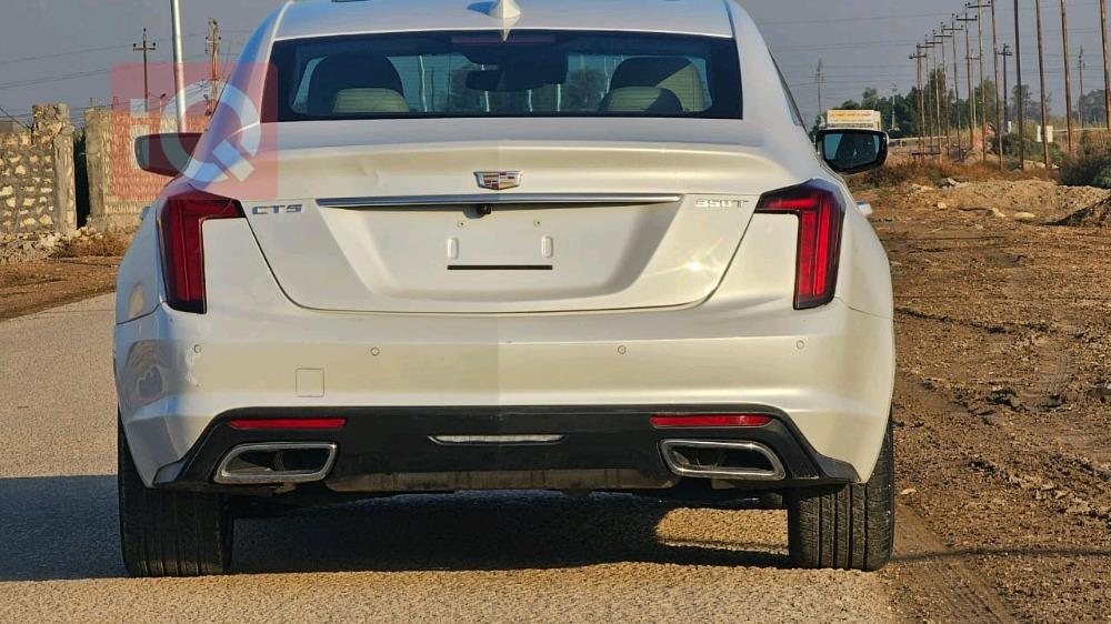 کادیلاک CT5